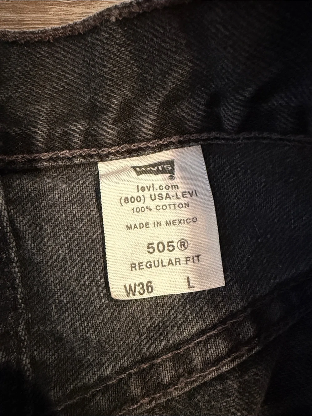 Vintage Y2K Levis 505 9
